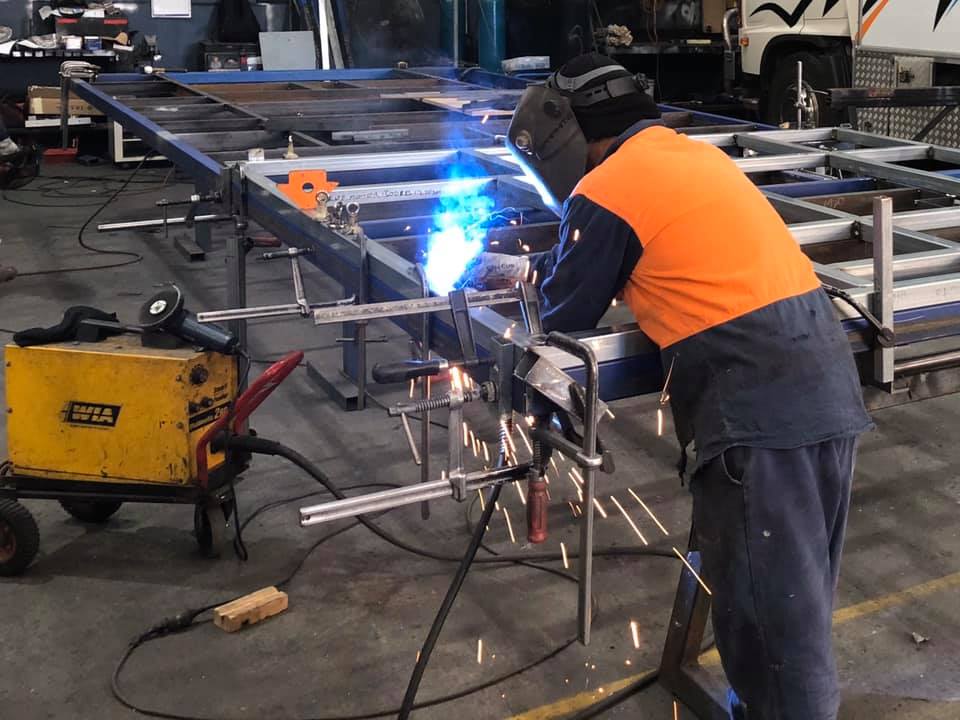 Đóng mới thùng xe tải